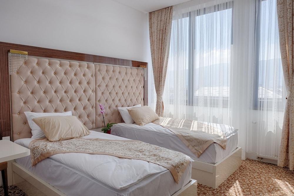 New Hotel อิลิดชา ภายนอก รูปภาพ