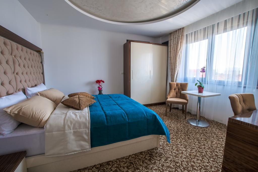 New Hotel อิลิดชา ภายนอก รูปภาพ