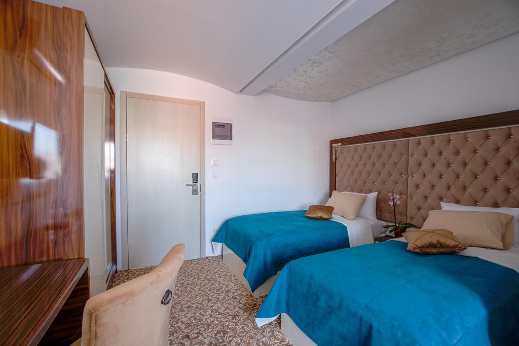 New Hotel อิลิดชา ภายนอก รูปภาพ