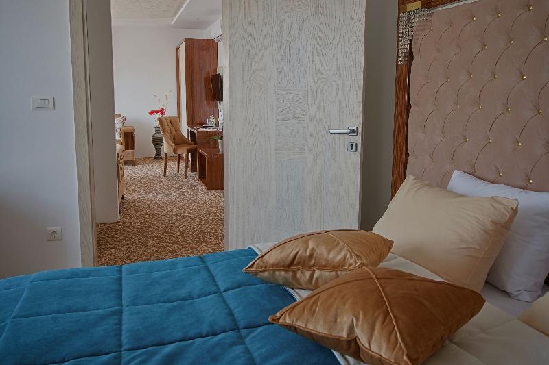 New Hotel อิลิดชา ภายนอก รูปภาพ